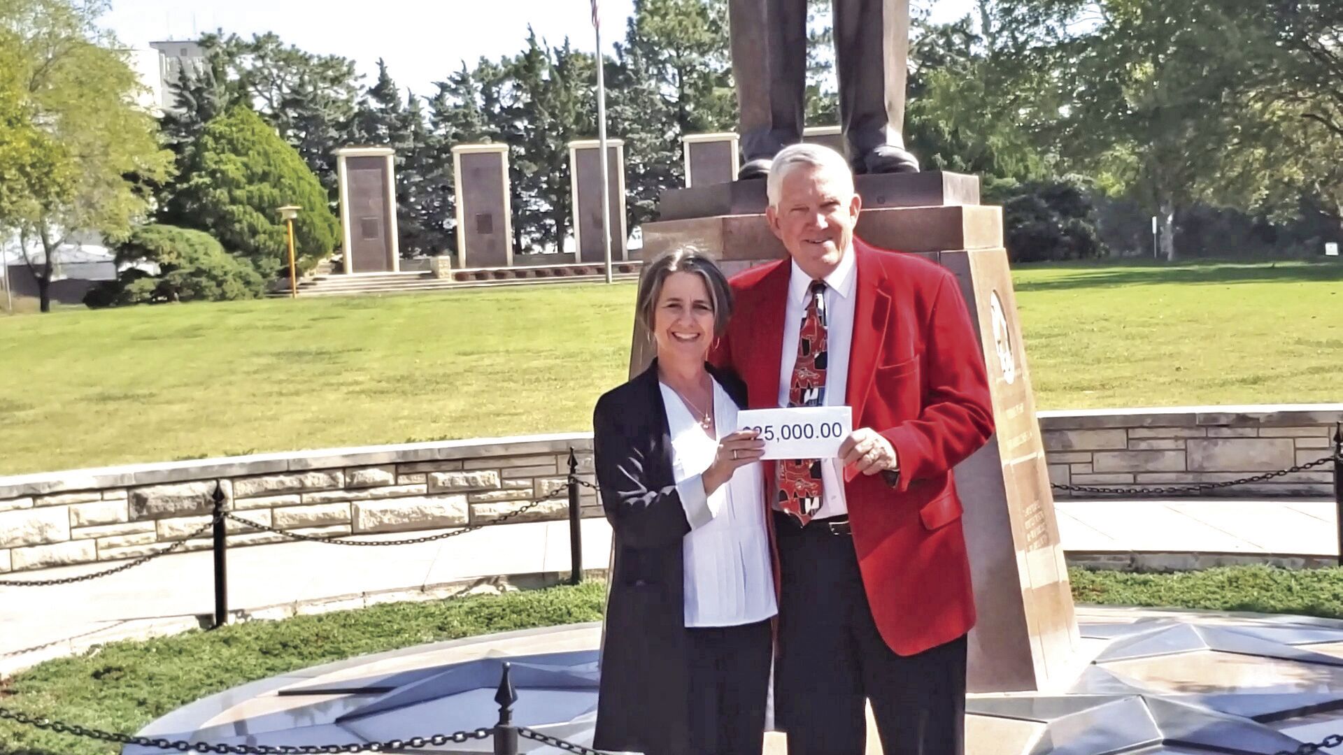 Jeffcoat museum makes sizable donation to Eisenhower library